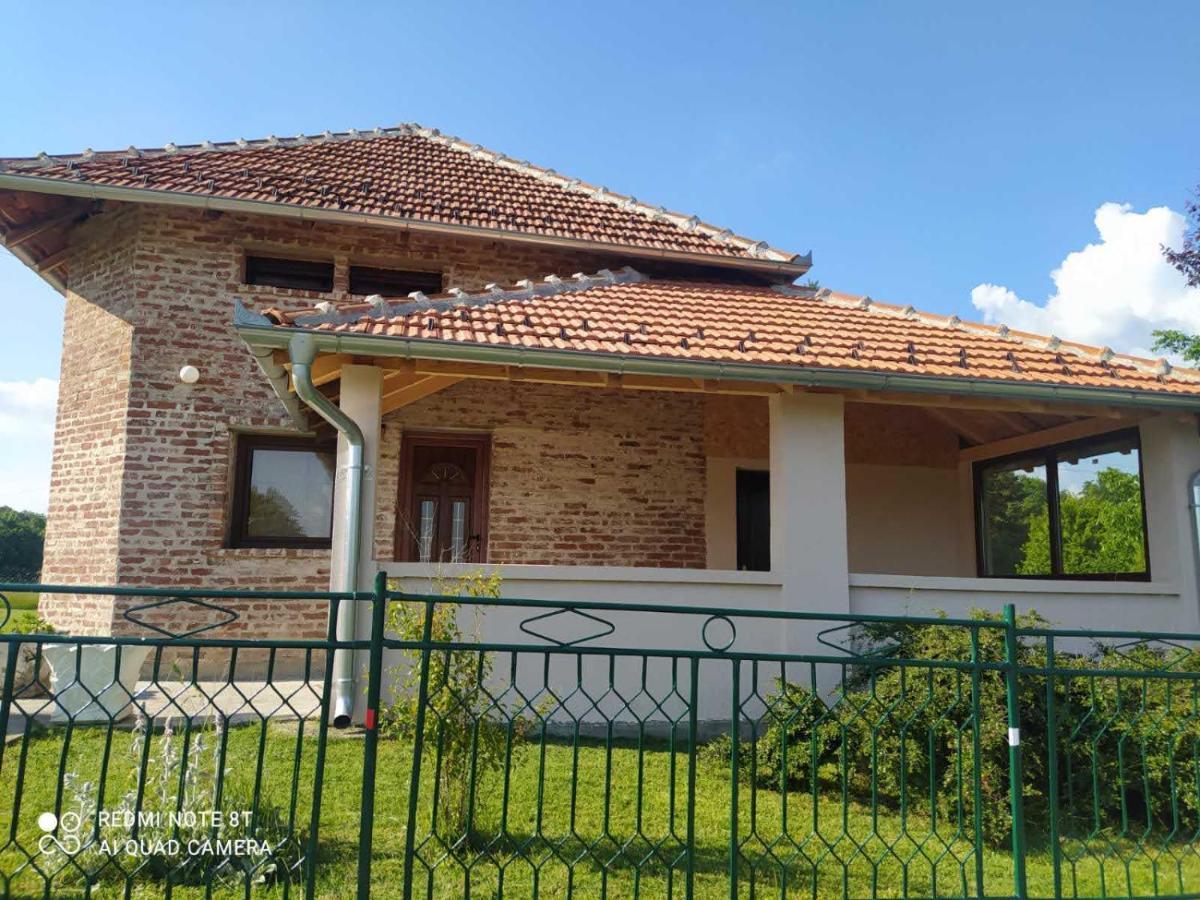Vikendica Matic Villa Goc Luaran gambar